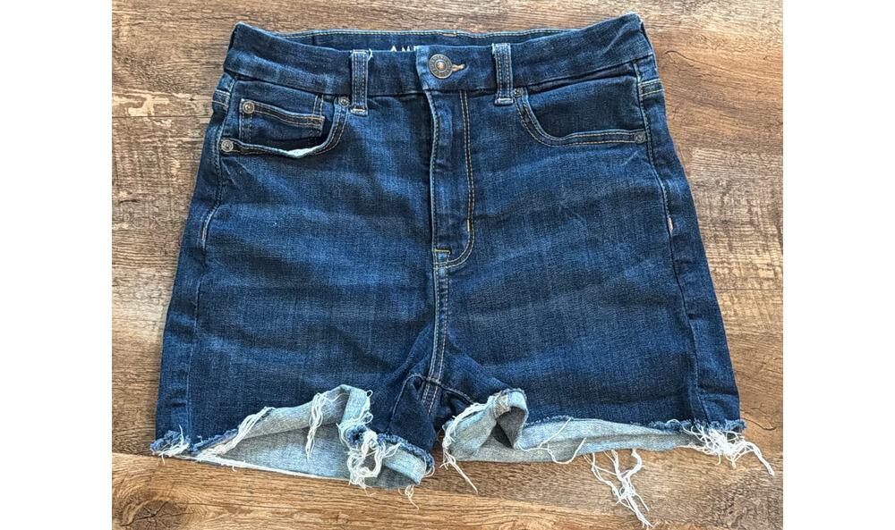 American Eagle Outfitters curvy Hi-Rise Shortie denim shorts SZ 4